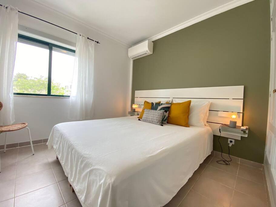 Apartamento Amparo-T2 C/Piscina Карвоейру Экстерьер фото