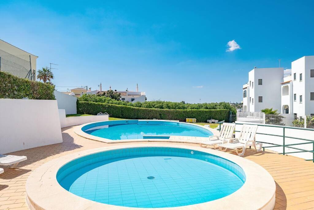 Apartamento Amparo-T2 C/Piscina Карвоейру Экстерьер фото