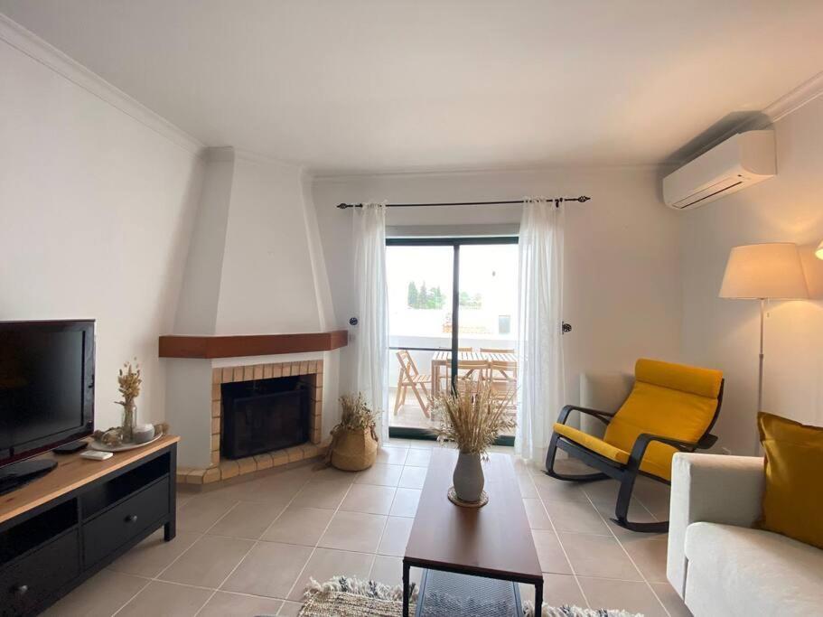 Apartamento Amparo-T2 C/Piscina Карвоейру Экстерьер фото