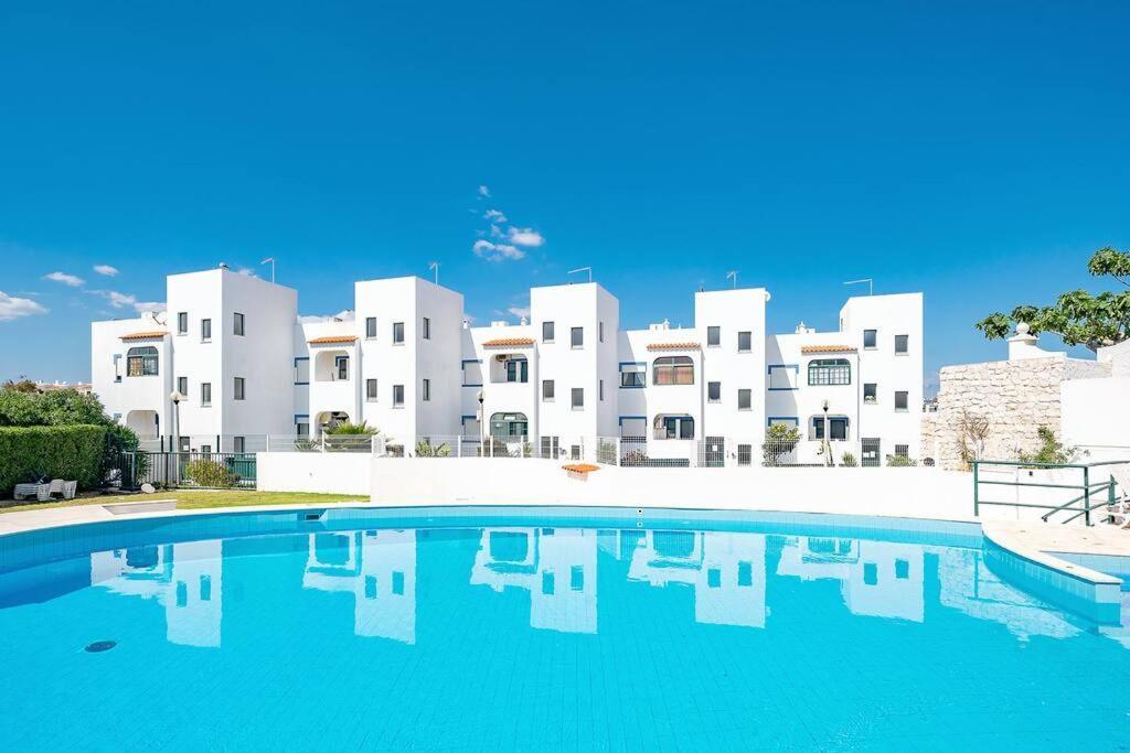 Apartamento Amparo-T2 C/Piscina Карвоейру Экстерьер фото